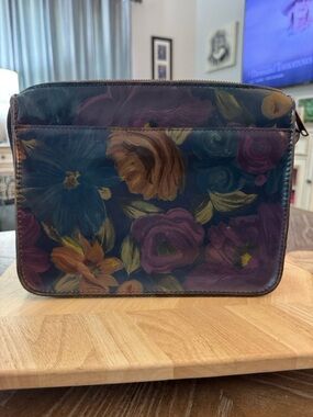 Patricia Nash leather crossbody, specifically featuring the Peruvian Painting!